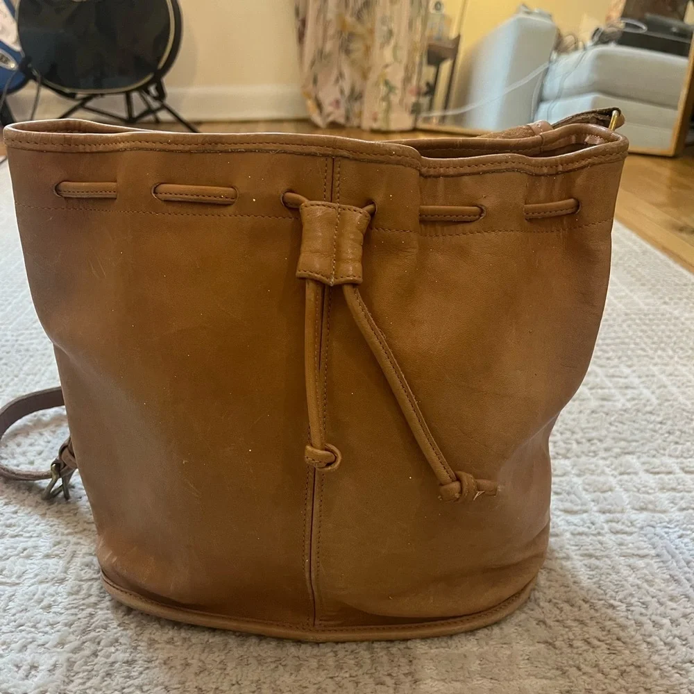Vintage Coach Classic 529-8715 Drawstring Flap Bucket Bag Tan Leather Crossbody - Picture 3 of 13